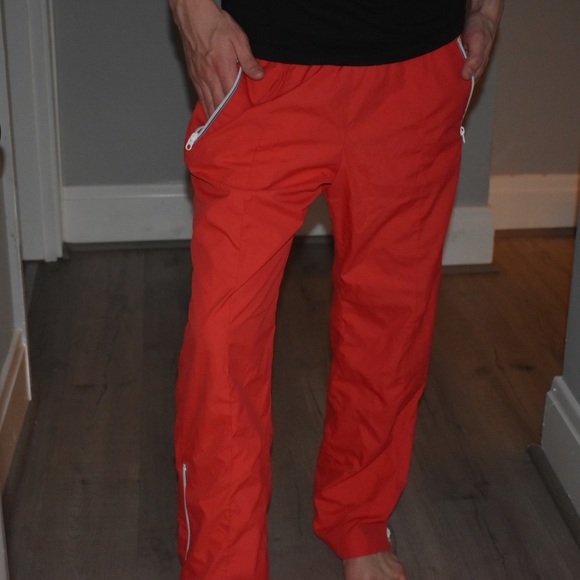 Old Navy windbreaker sweatpants with bottom flare - Picture 2 of 6